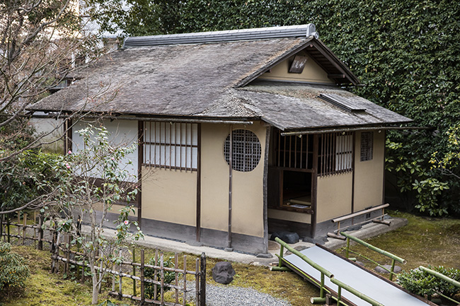 ↑元の如庵は愛知県犬山城下に移されている。