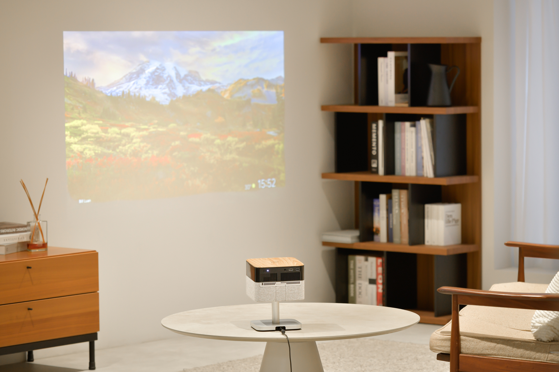 インテリアの自由度や生活の充実感が格段に上がる！ テレビをもたない